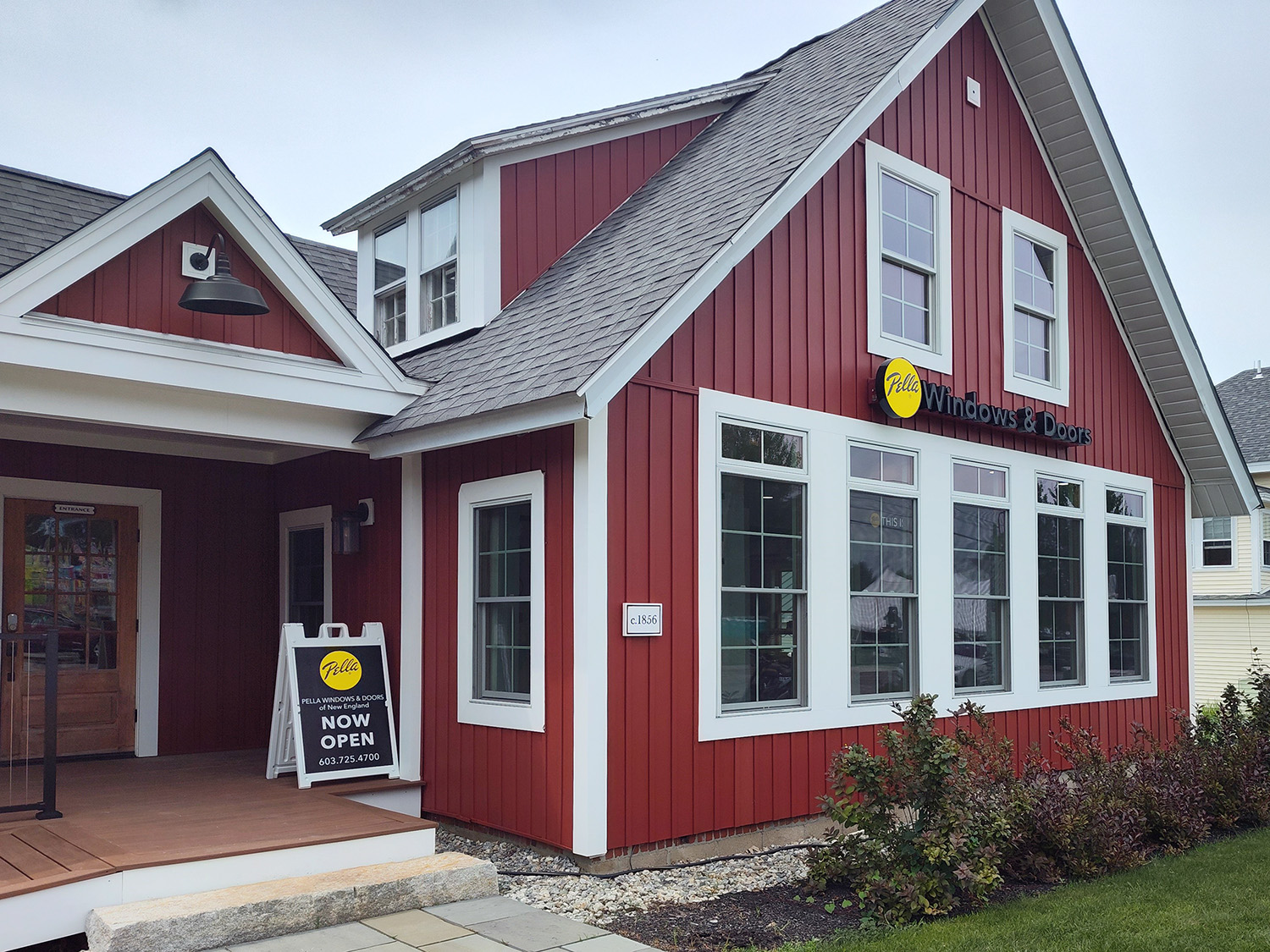 Exterior shot of New London Showroom in New England. 