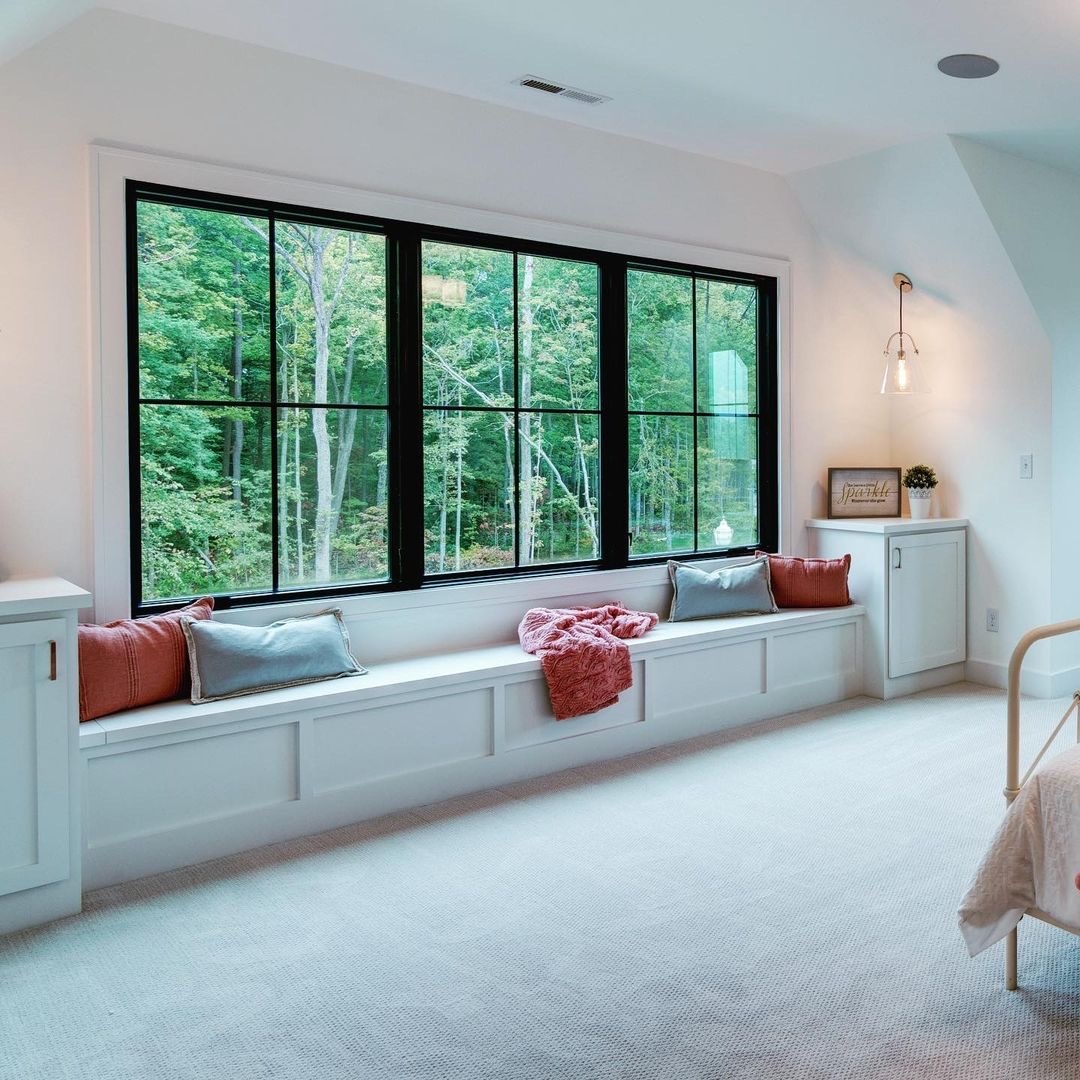 Big window outlet bedroom