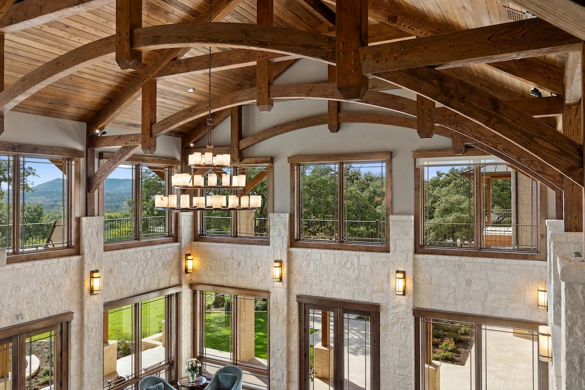 Clerestory windows in Medina grand room.
