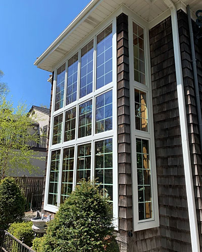 Side view of living room glass floor to ceiling windows 