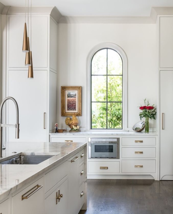 Graceful Curves Of Arch Window Bring Charm To Kitchen Pella   Social Kitchen Arch Window 