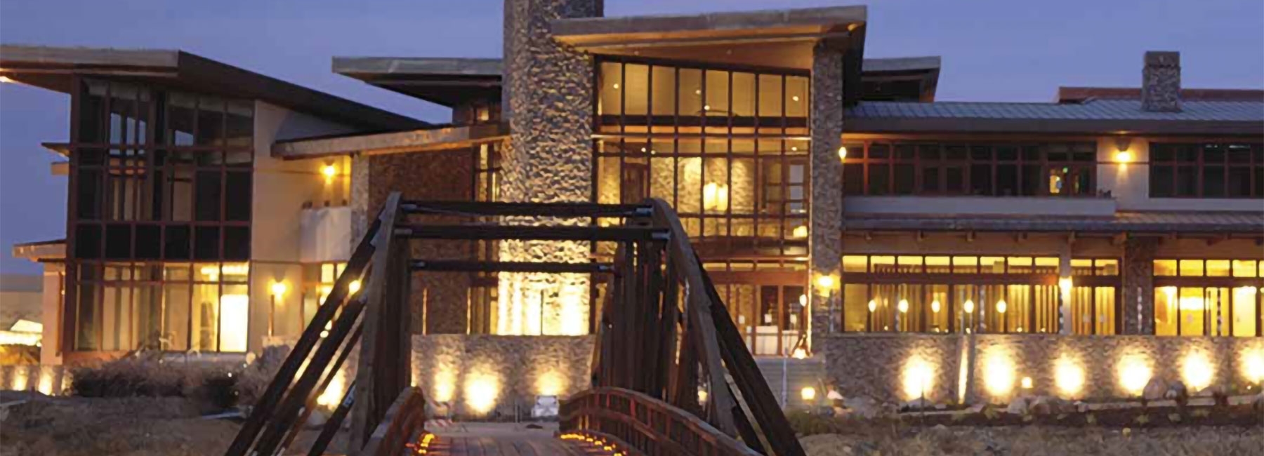 Pechanga Golf Course clubhouse full building view.
