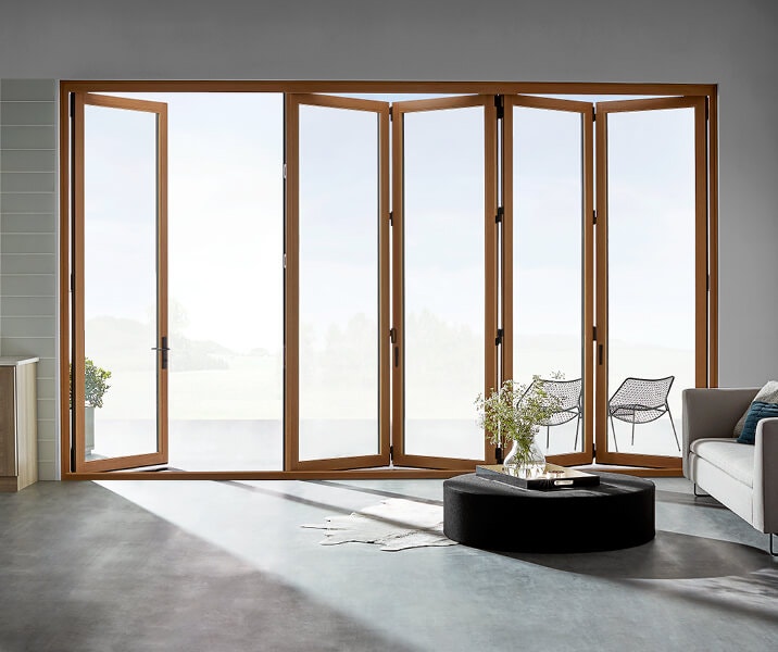 bifold-door-contemporary-living-room