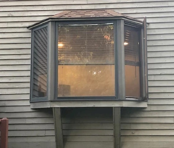 Outdated bay window on Waynesburg home.