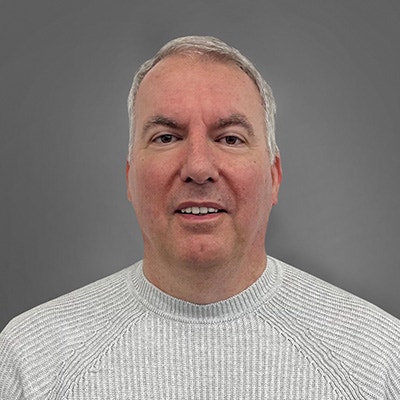 Vinny Summo headshot