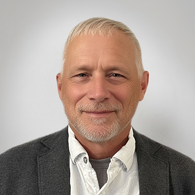 John Calawerts headshot