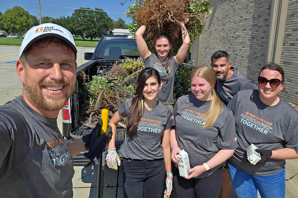 First Interstate employees in Kearney, Nebraska, participate in Volunteer Day 2025.