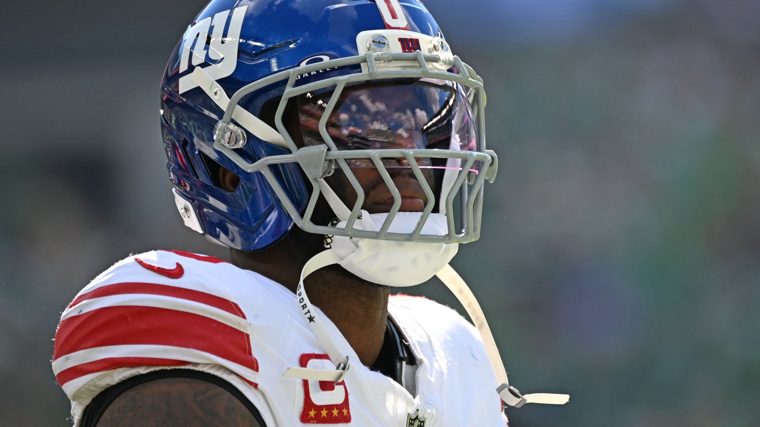 Giants’ Brian Burns suffers low ankle sprain late in Monday Night Football loss to Rams