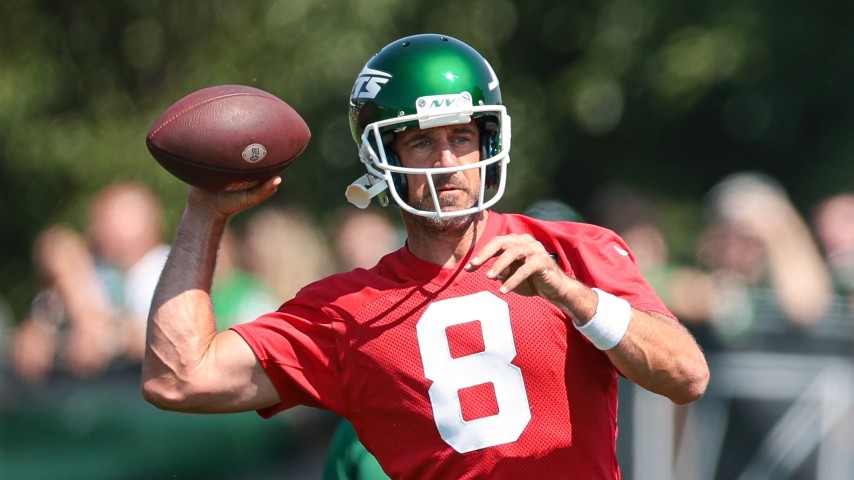 Jets name four team captains including Aaron Rodgers and C.J. Mosley