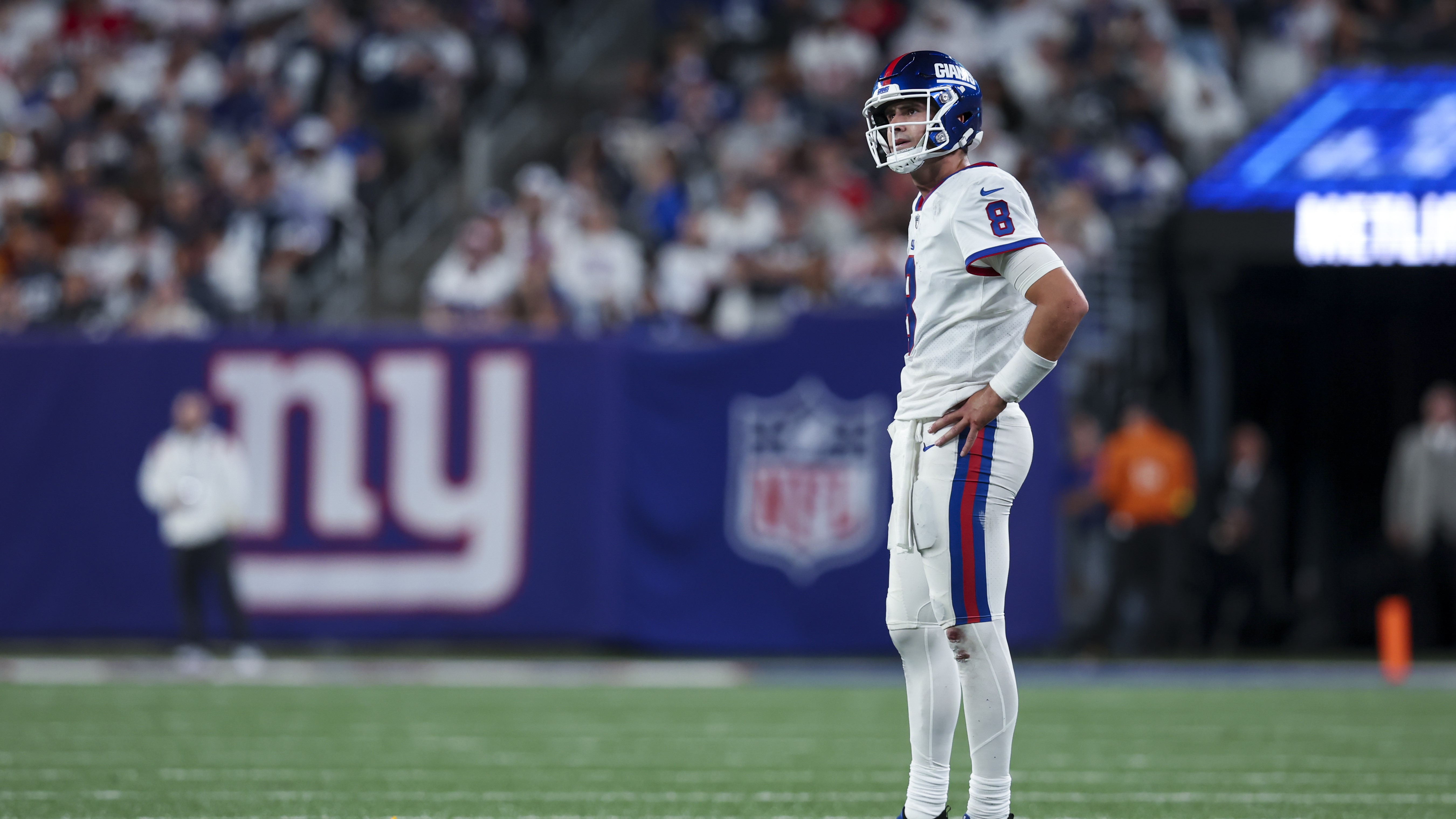 Photos: Daniel Jones and Sterling Shepard take in Knicks game