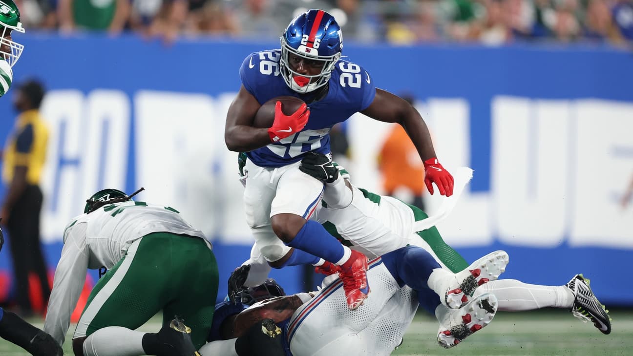 Devin Stack Giants and RB Devin Singletary to restructure final year of deal