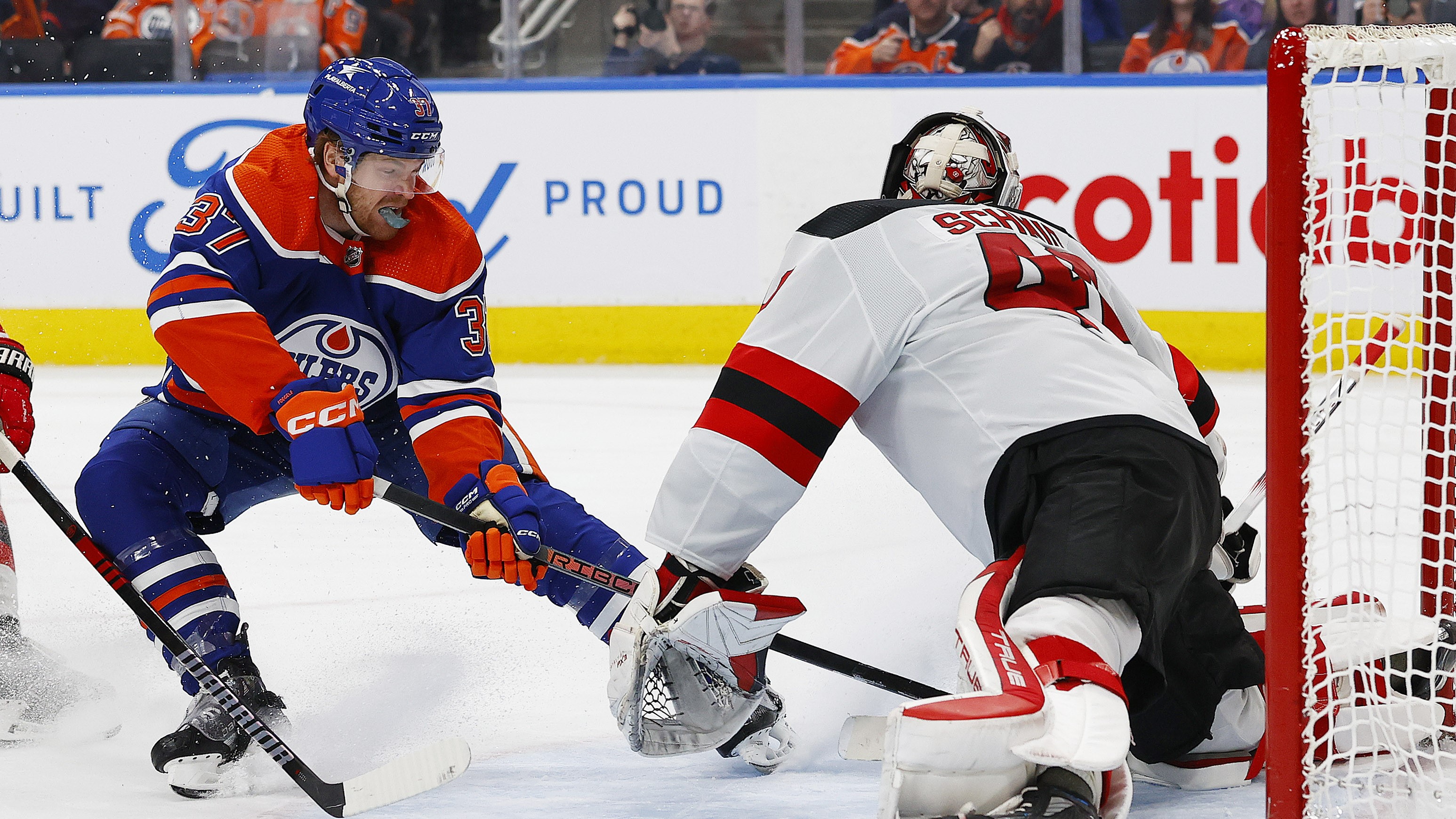 Pickard makes 26 saves for 1st NHL victory in almost 2 years, streaking  Oilers beat Devils 4-1