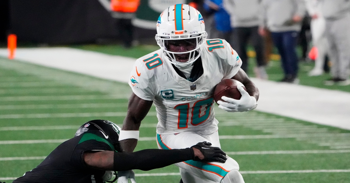 Star WR Tyreek Hill headlines Dolphins inactives Sunday vs. Jets