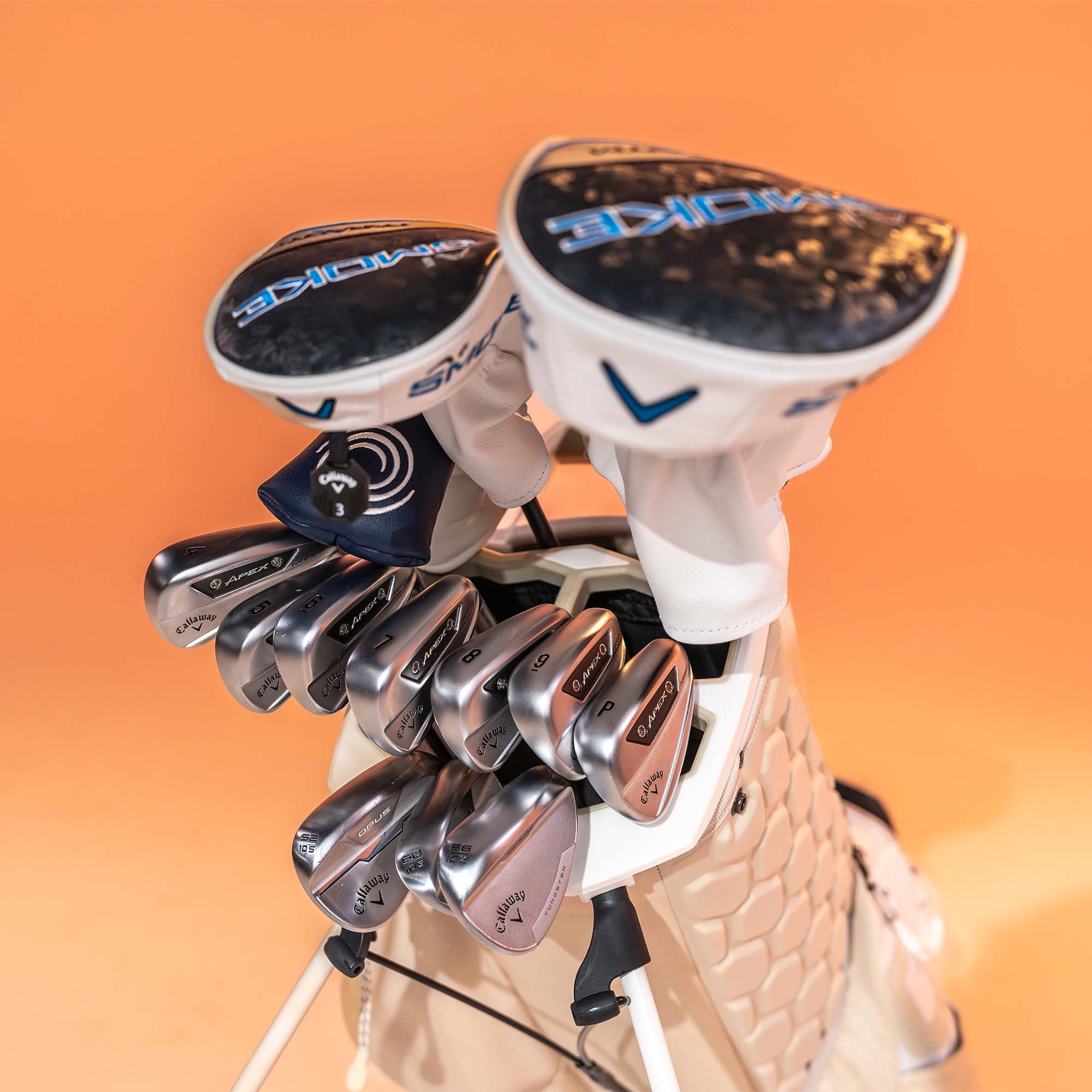 Fuse Golf Bag with Callaway Golf AI Smoke Clubs featured in bag