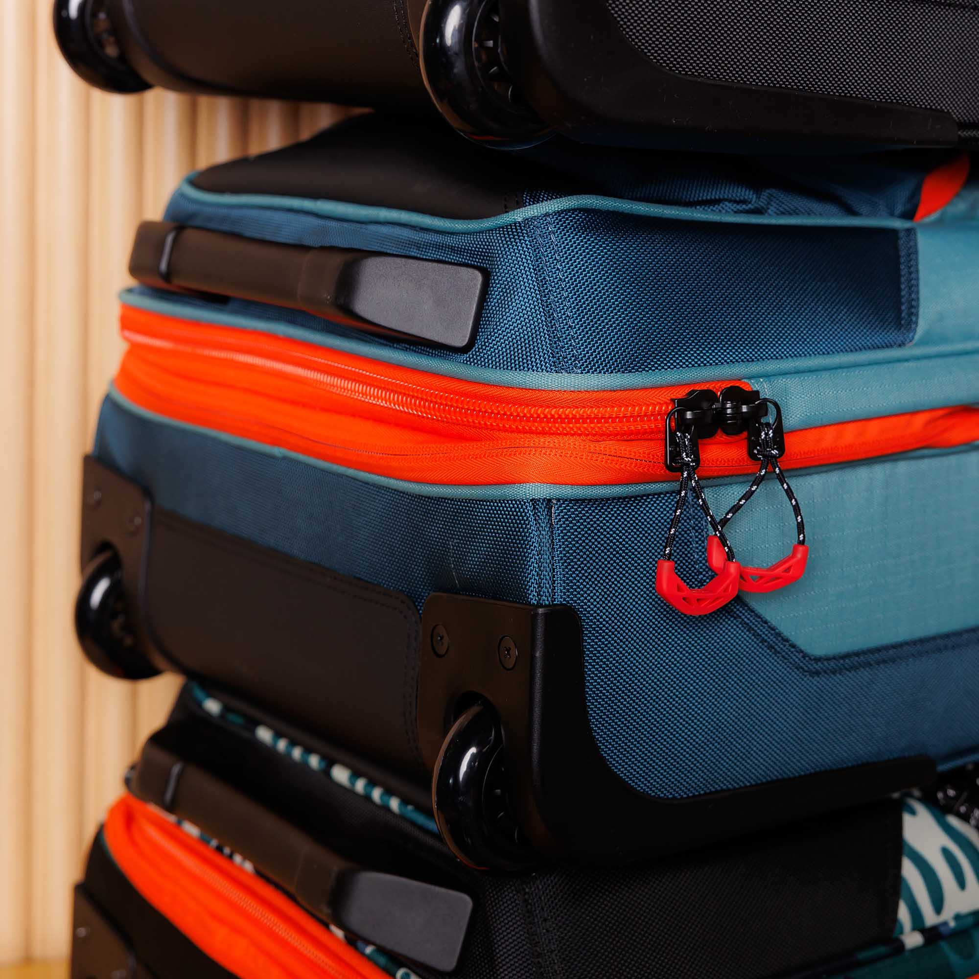 TARGET アゴラA31 Alpha Terminal Travel Bag | OGIO