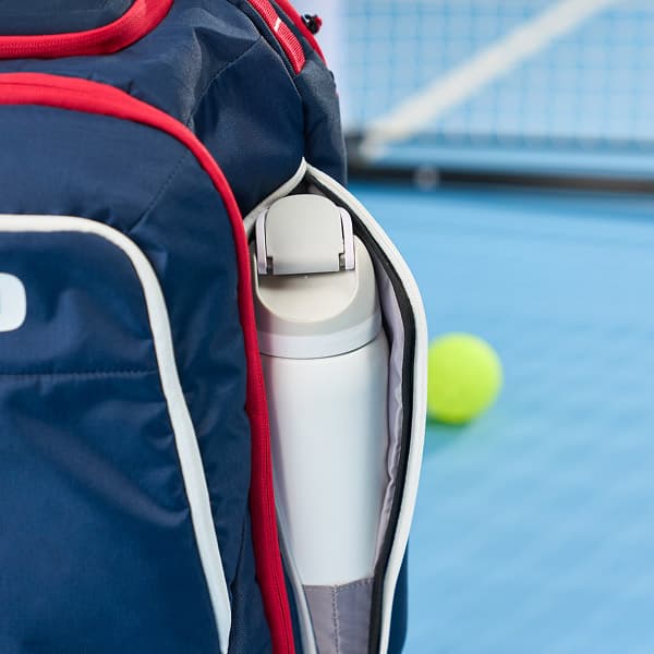 Insulated hydration pocket