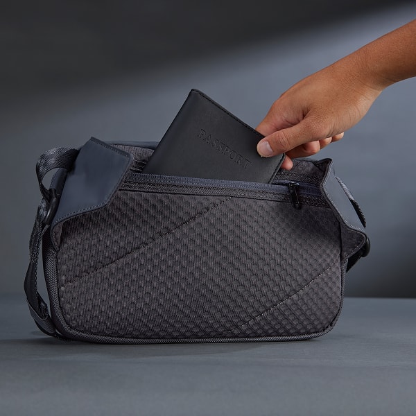 Pace Pro Crossbody