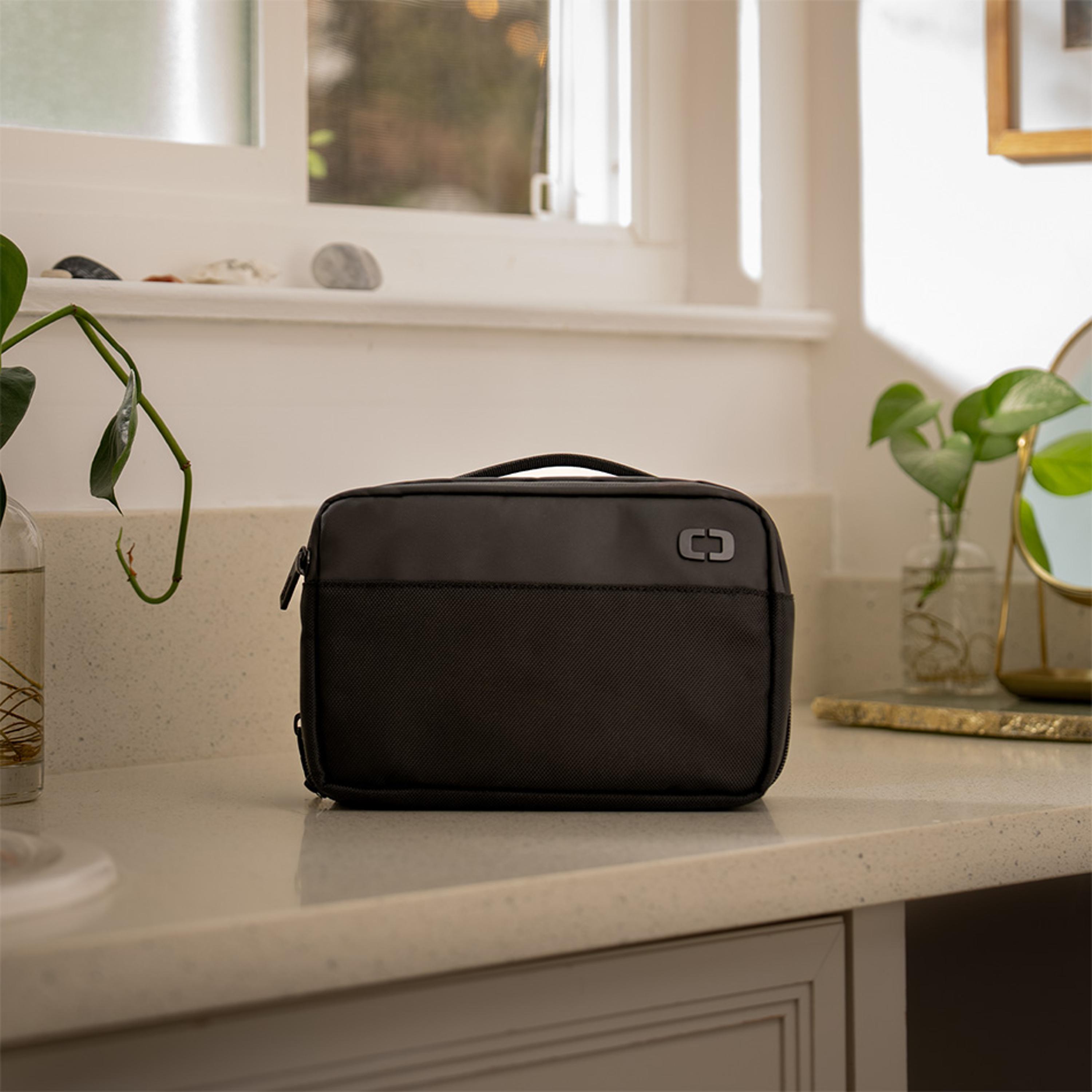 Pace Pro Dopp Kit