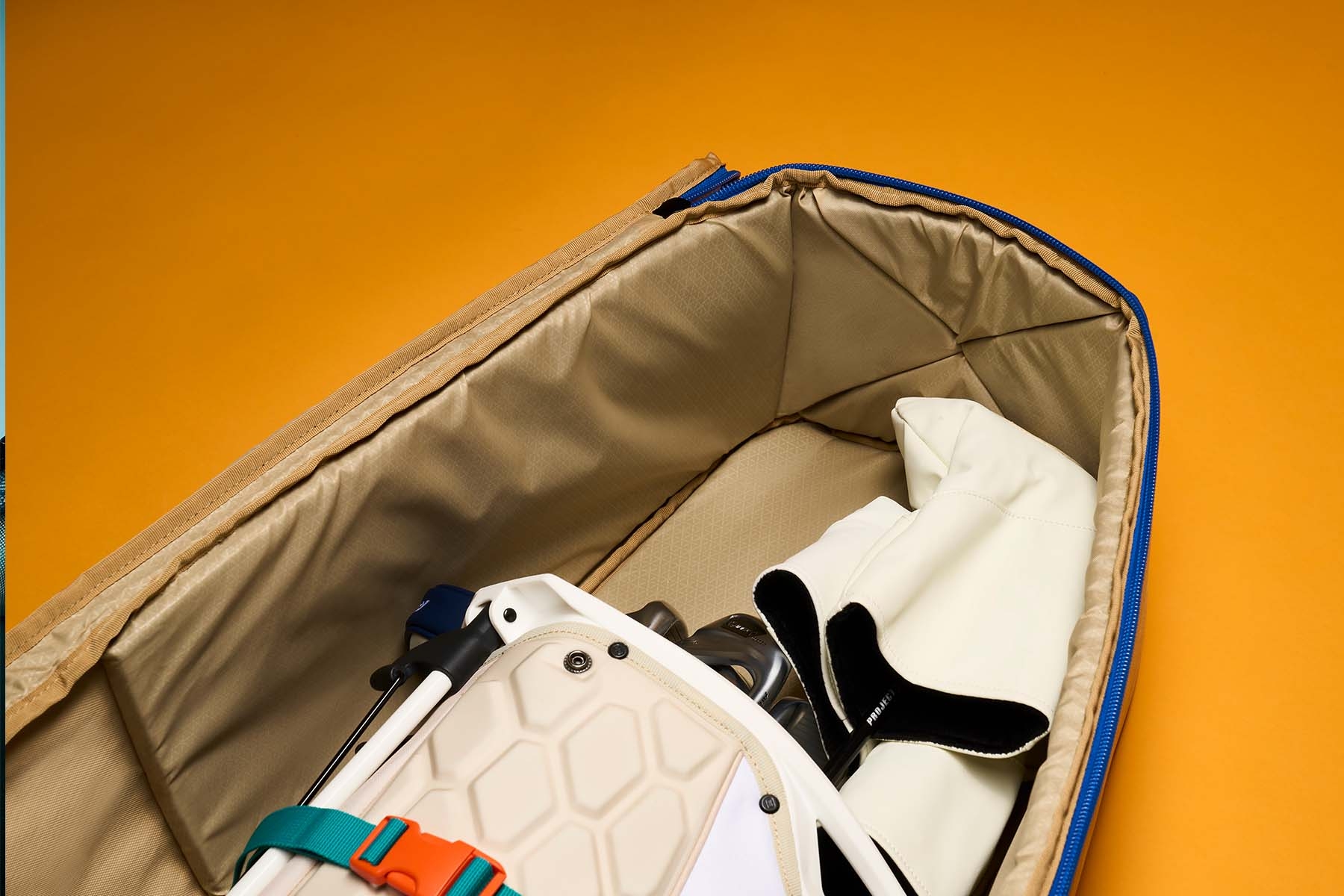 OGIO: Alpha Travel Covers