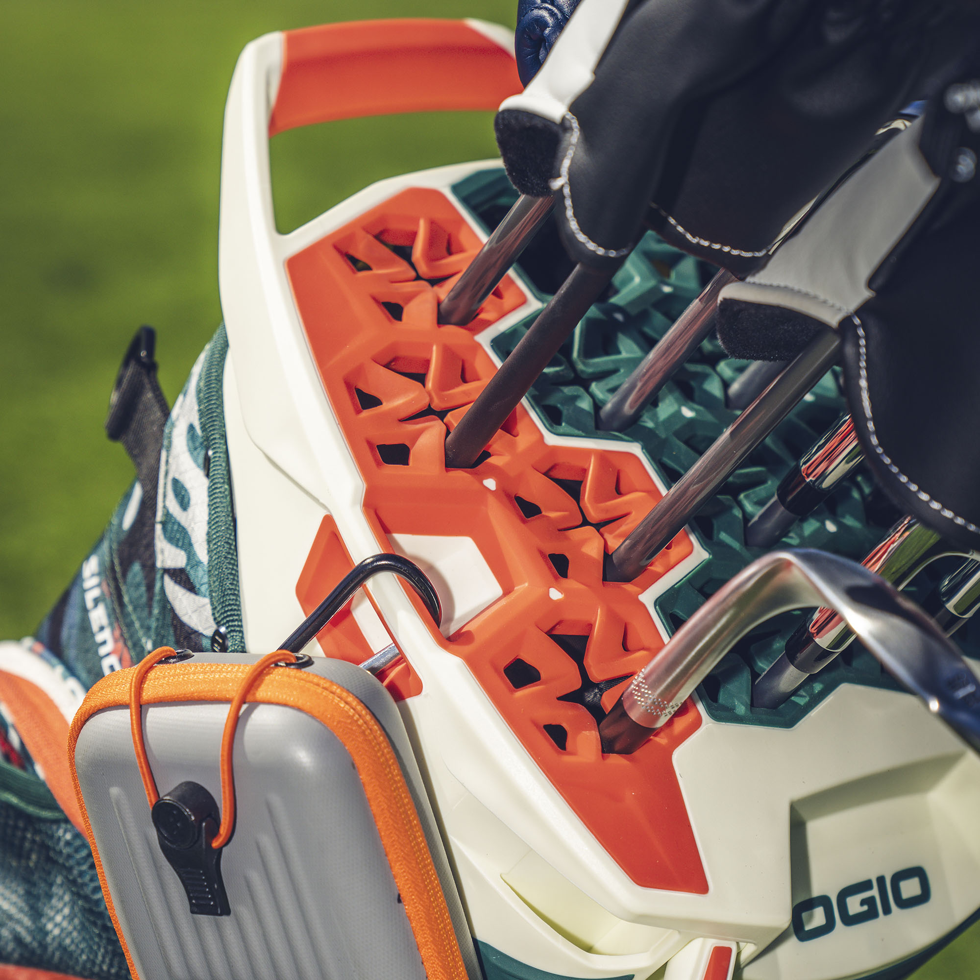 Silencer Hybrid Golf Bag | OGIO