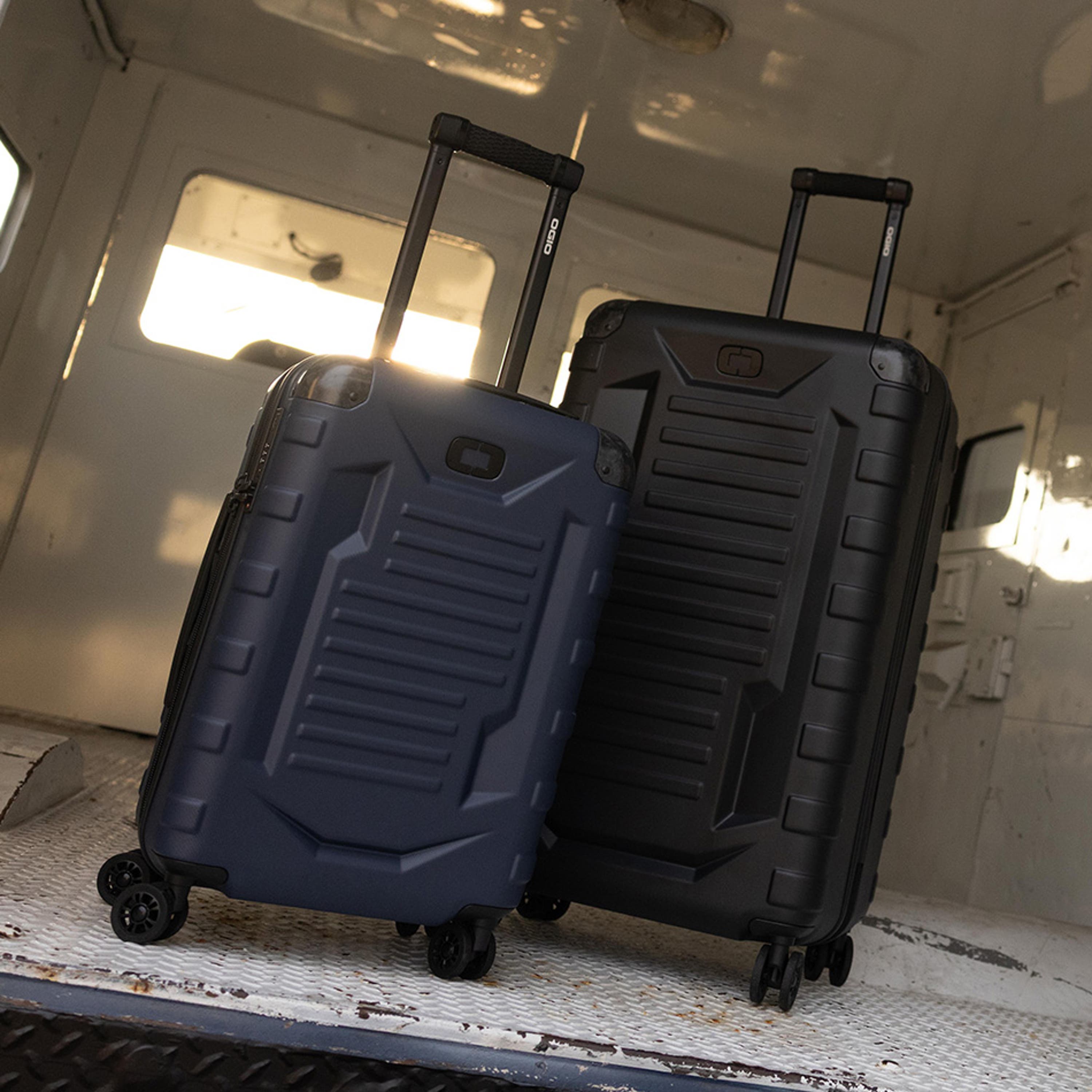 UP TO 30% OFF LUGGAGE