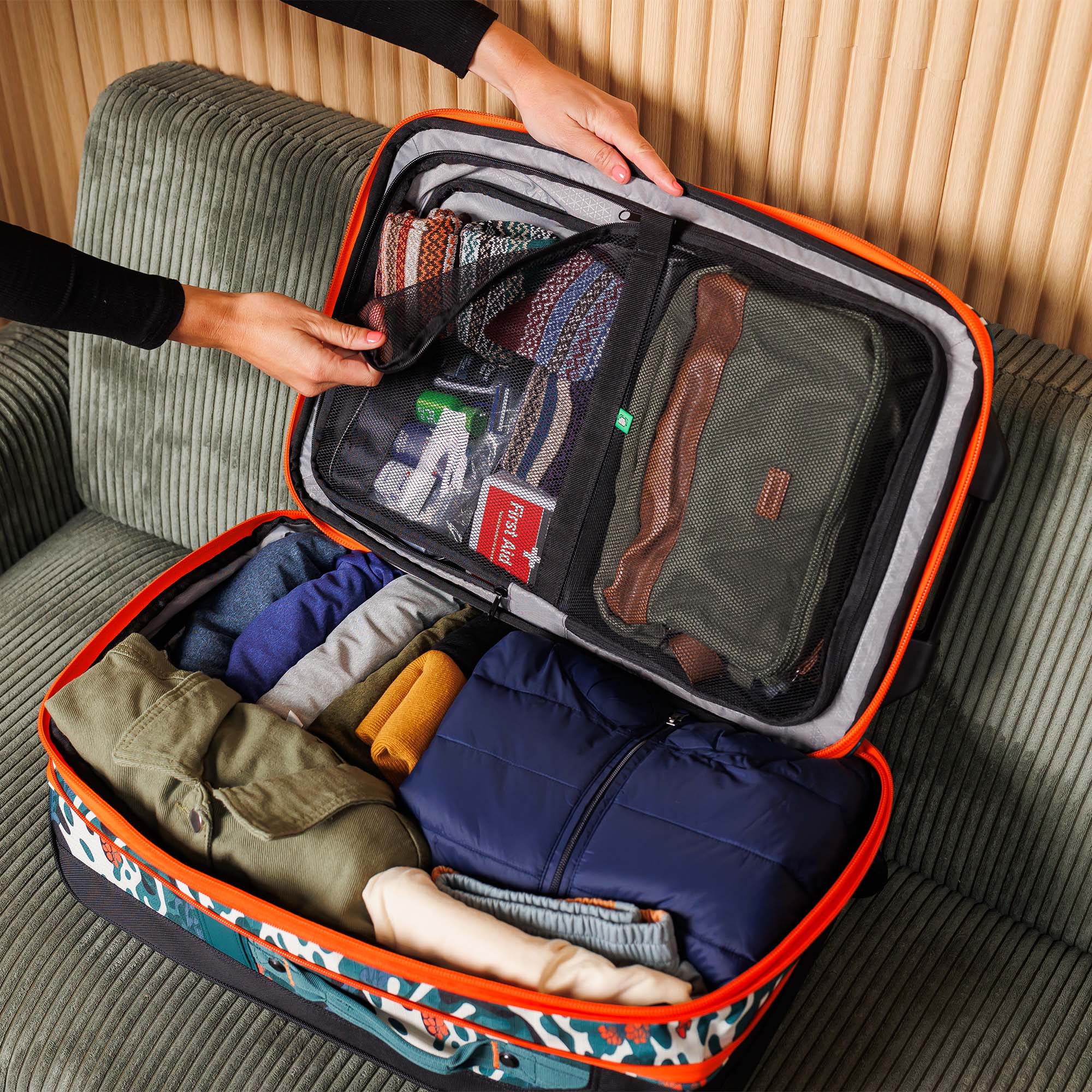 OGIO トラベルキャリィ　ブラック/レッド OGIO Red Travel Luggage for sale | eBay