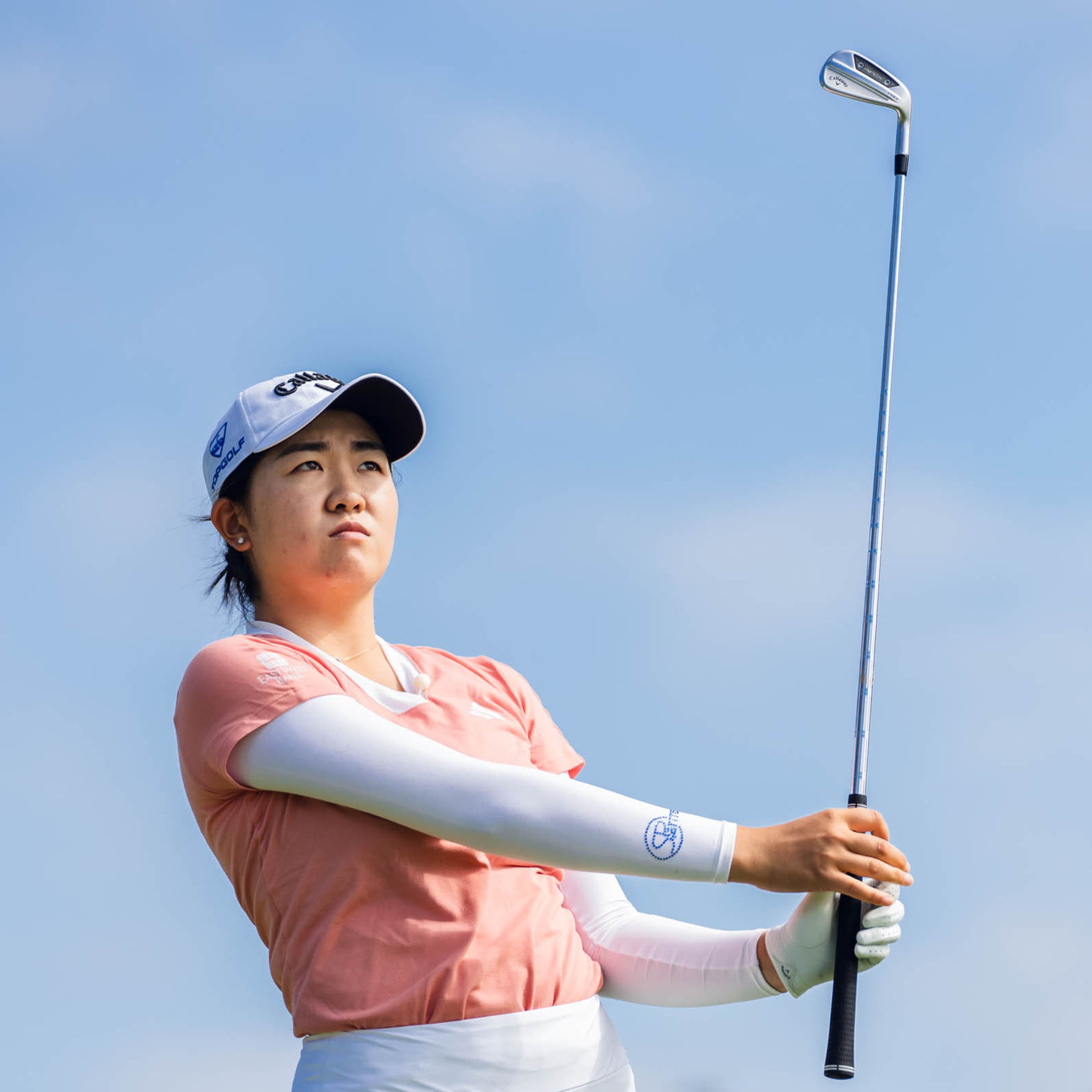 Rose Zhang's First Look at the New Apex Pro Irons \\ World of Wunder