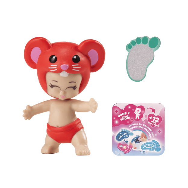 Bibi-Chibi's Single doll next to accessories.