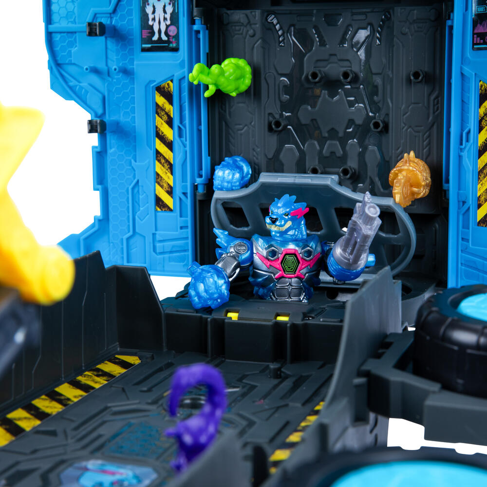 MrBeast Lab Hybrids S2 Hybrid Mobile Battle Lab | Moose Toys