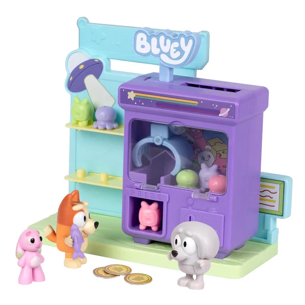 Bluey Mini Playset Claw with 2 Figures out of packaging.