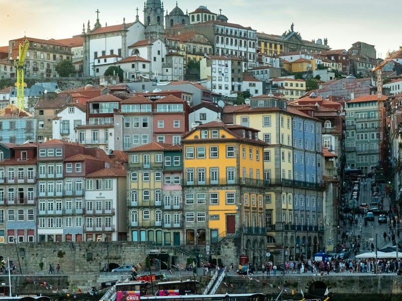 Paisaje de Porto en Portugal, el origen de la lengua portuguesa.
