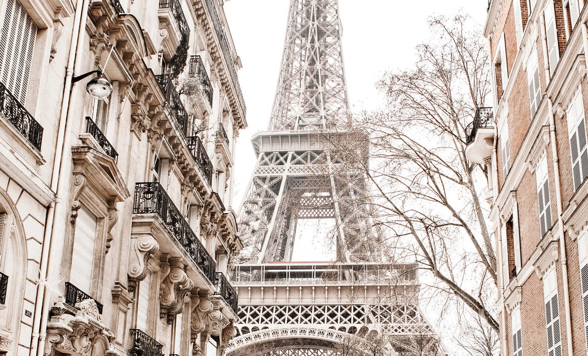 Vista de la Torre Eiffel, símbolo cultural utilizado en cursos de francés de Berlitz México