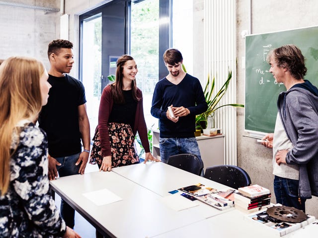Perdonas estudiando inglés para jóvenes
