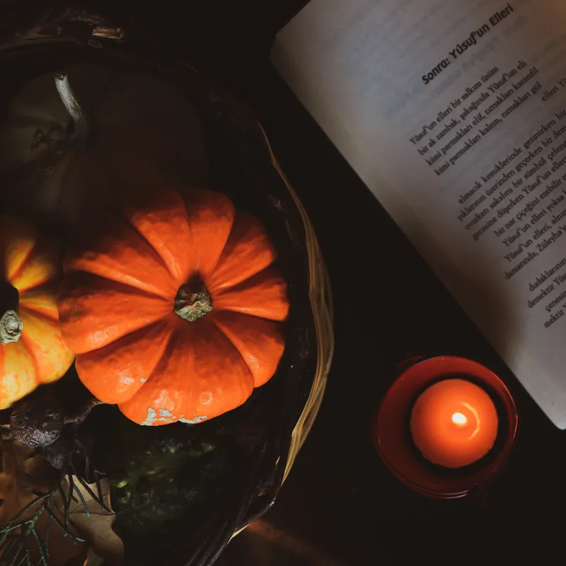 Imagen con calabazas con el significado de Samhain.